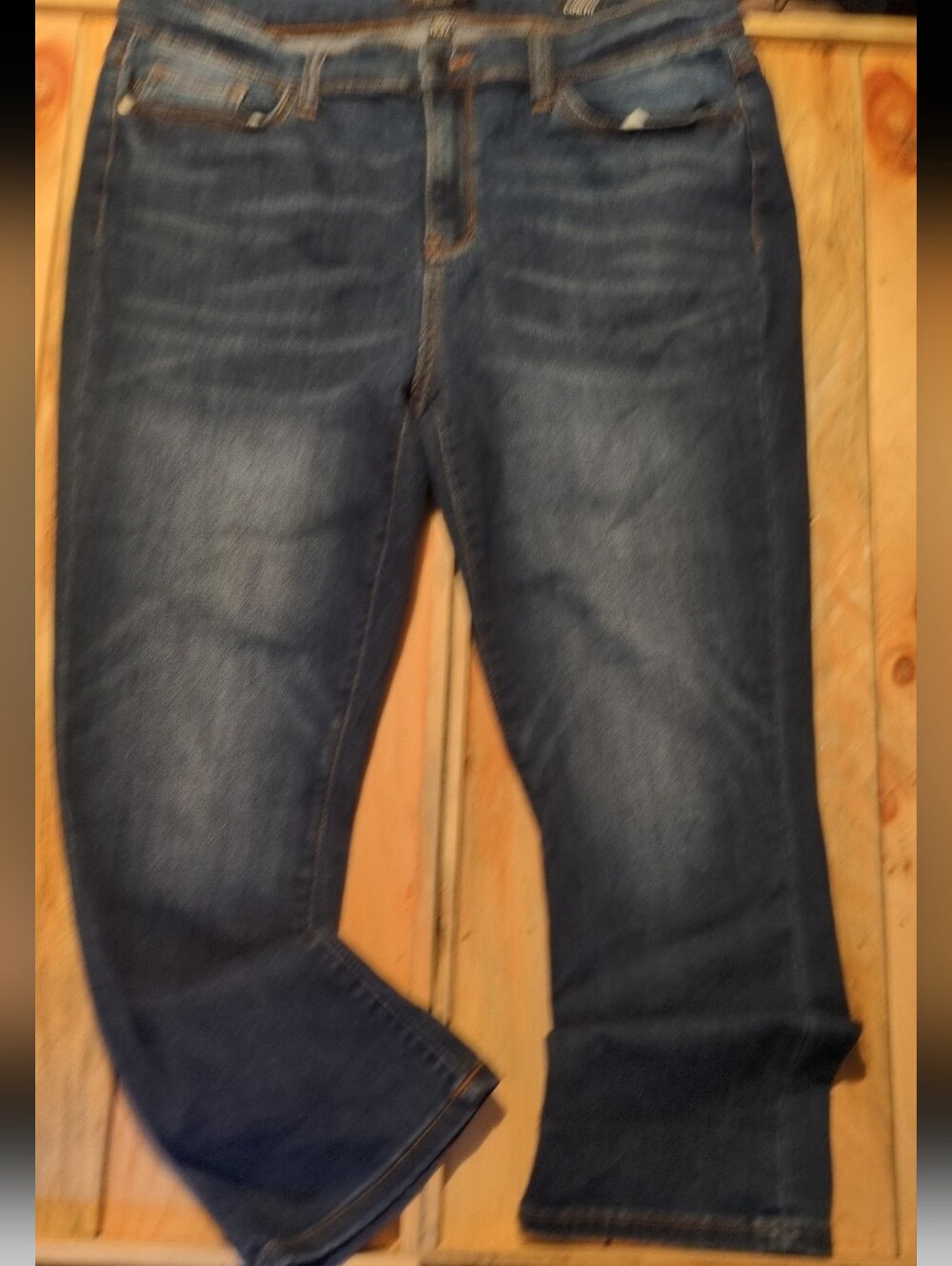 Judy Blue Capri fit Jeans